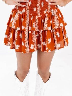 J.Marie NWT Smocked Waist Tiered Mini Skort in Rust Floral Small